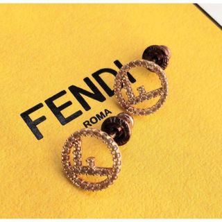 FENDI（ピアス ・ ピンク/桃色系）のフリマアイテム一覧