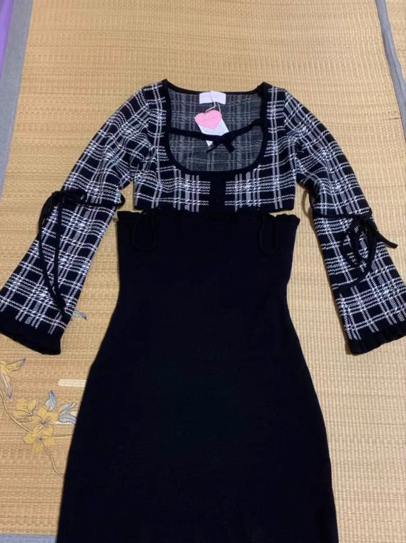 新品タグ付き】honey mewチェックリボンドッキングワンピース